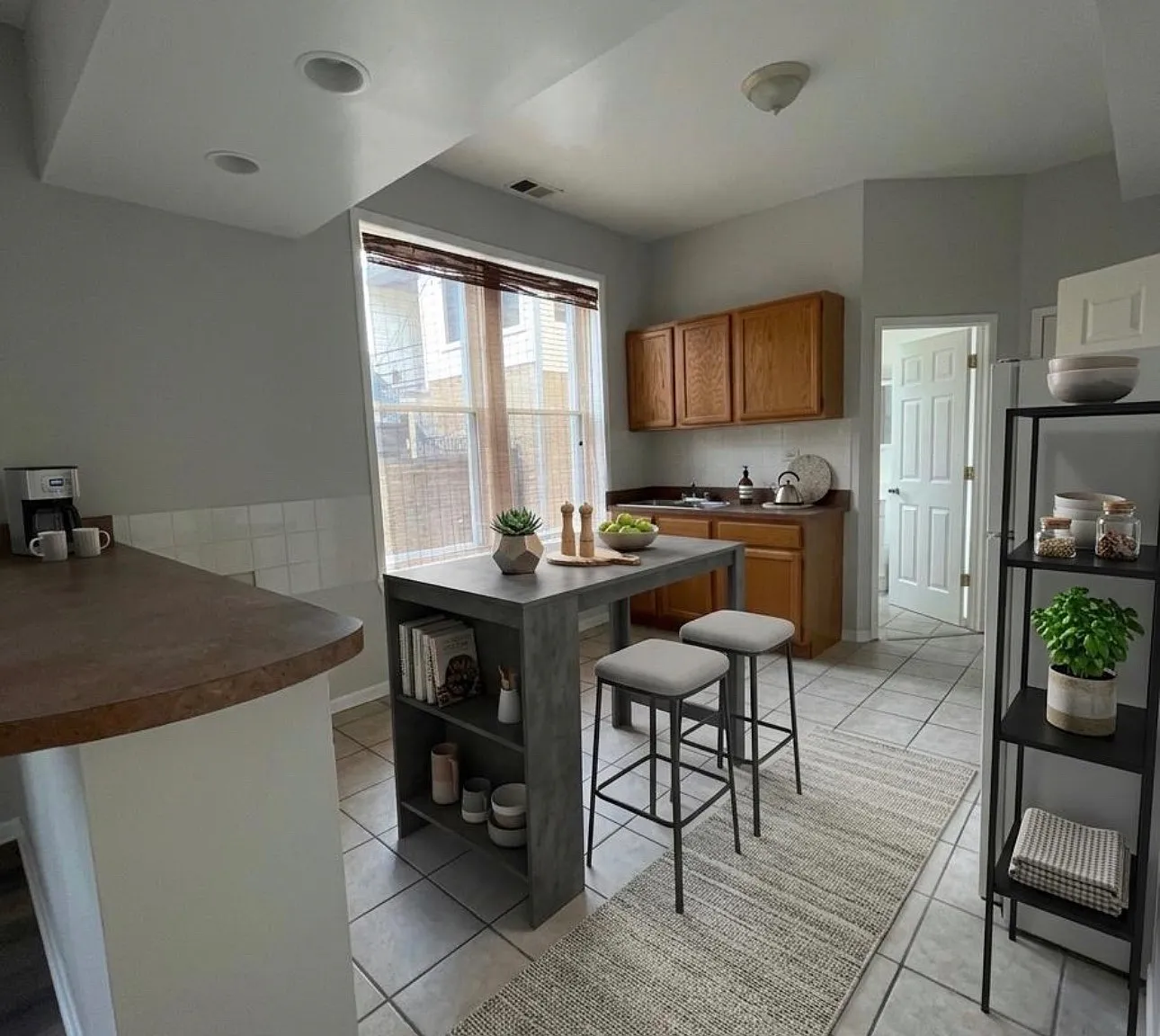 2 bed, $1,900 — Photo 4