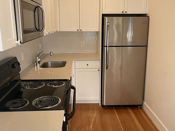 3rd image of 607 W Galer St Unit 5