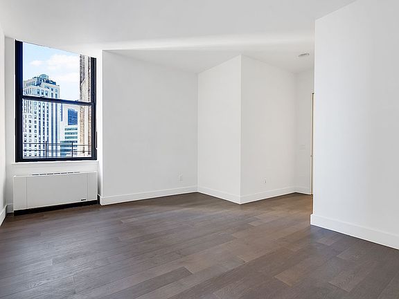 3rd image of 25 Broad St #Ph1e