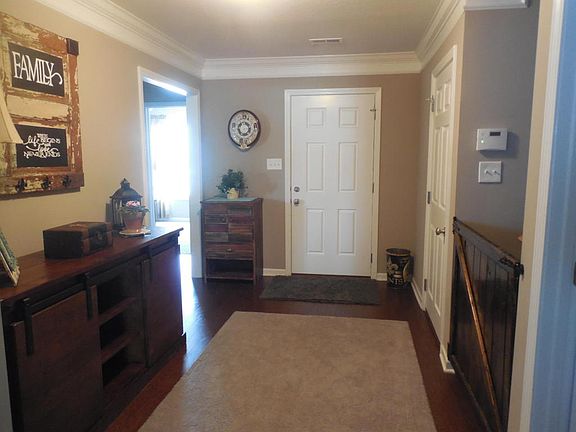 3rd image of 7430 Lucky Clover Ln