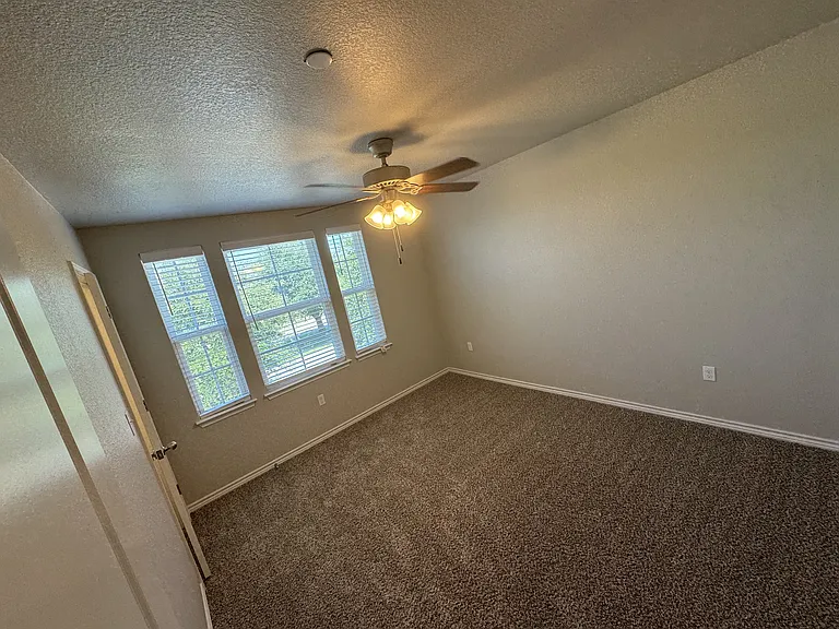 720 Westfield Blvd — Photo 14