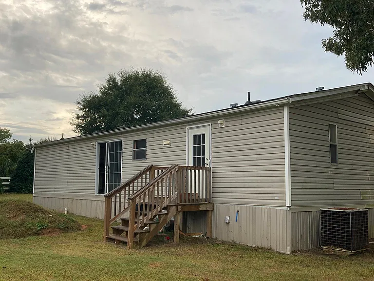 211 Walnut Grove Ln — Photo 12