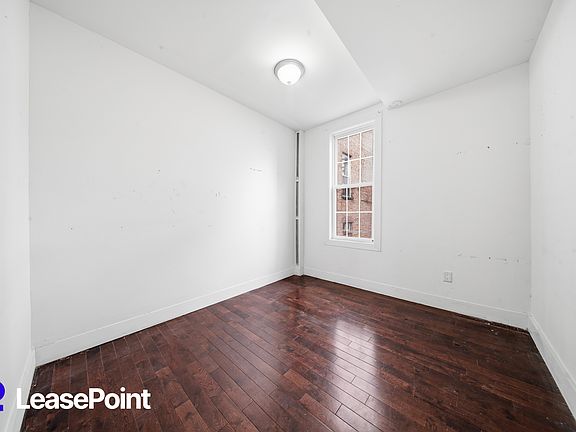 5th image of 518 Wales Ave APT 2