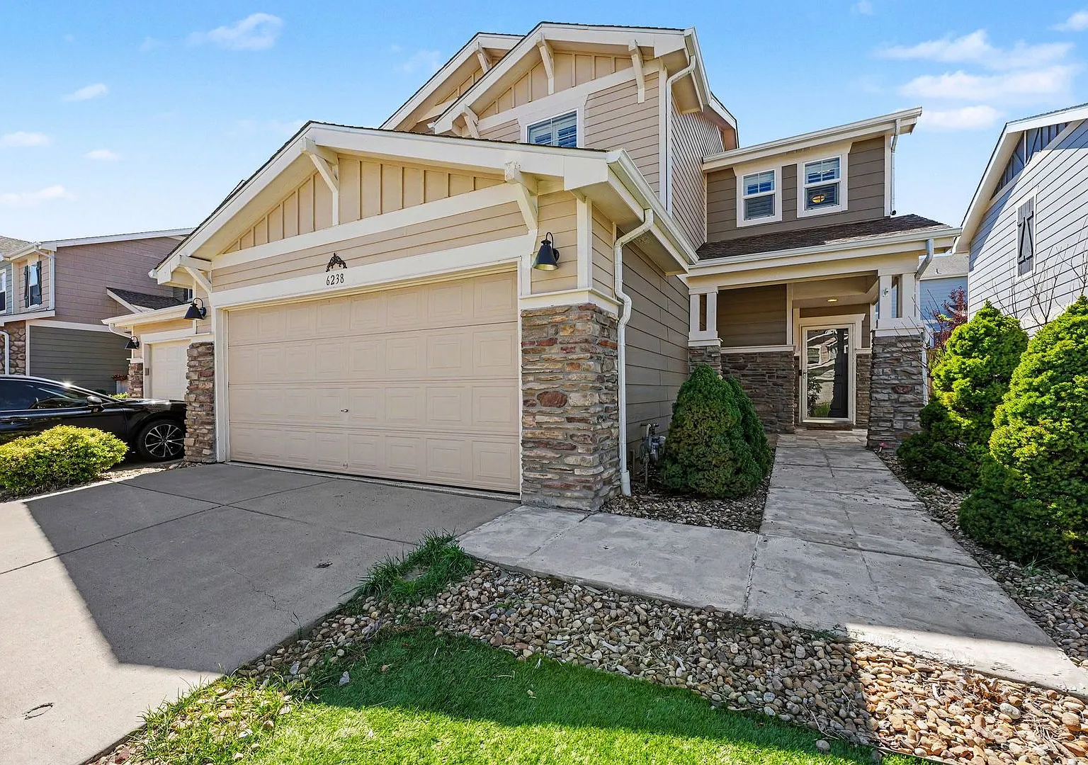 Charming 3BR/2.5BA Two-Story Home in Castle Rock | 2-Car Garage — Photo 1