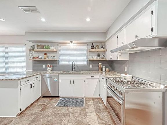 5th image of 5431 Stillbrooke Dr
