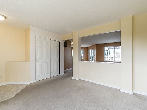 4th image of 2317 Sunflower Ct