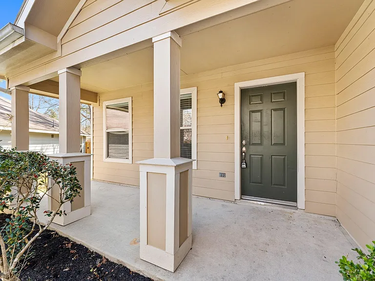 6 Druids Glen Pl — Photo 3