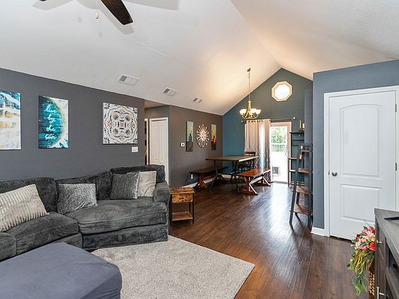 5th image of 1122 Cottage Cir