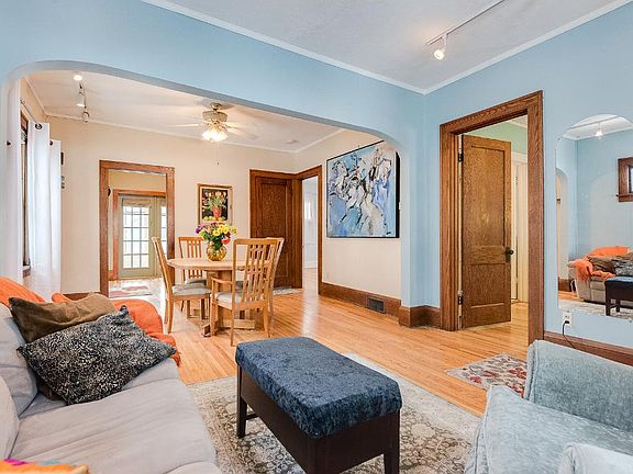 3rd image of 1136 Fairmount Ave