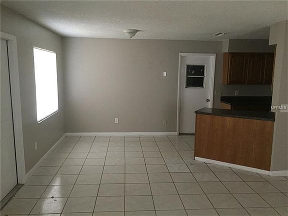 4th image of 3422 E Lambright St
