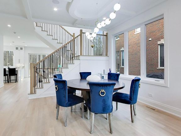 5th image of 1234 S Western Ave