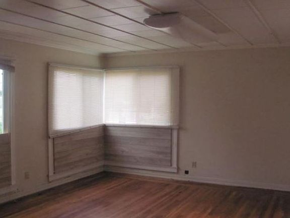 5th image of 4330 Roosevelt Ave