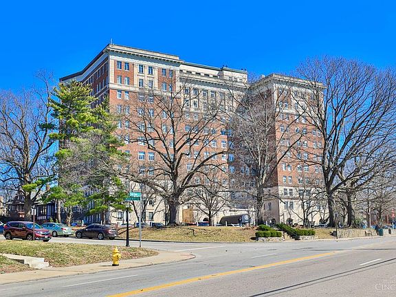 2nd image of 3900 Rose Hill Ave Unit 305A