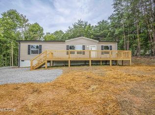 310 Valley Dr, Loudon, TN 37774