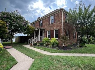 1853 Volvo Pkwy, Chesapeake, VA 23320