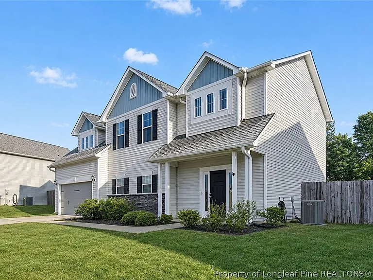 143 Ledgebrook Ln — Photo 2