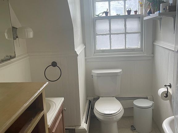 4th image of 309 W Manheim St Floor 3