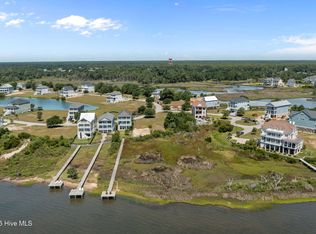 703 Cannonsgate Drive, Newport, NC 28570