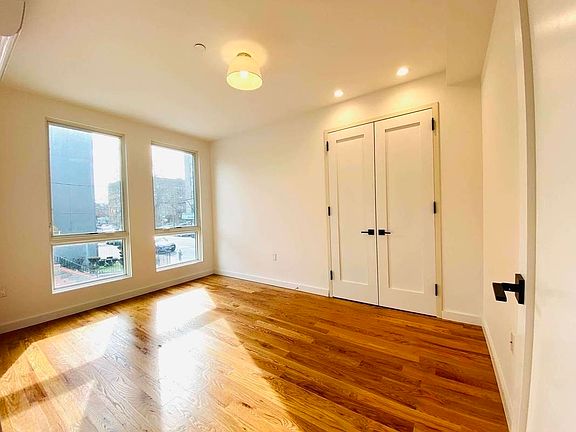 5th image of 595 New York Ave #3F