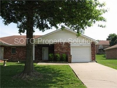 1st image of 3709 Stonebridge Dr