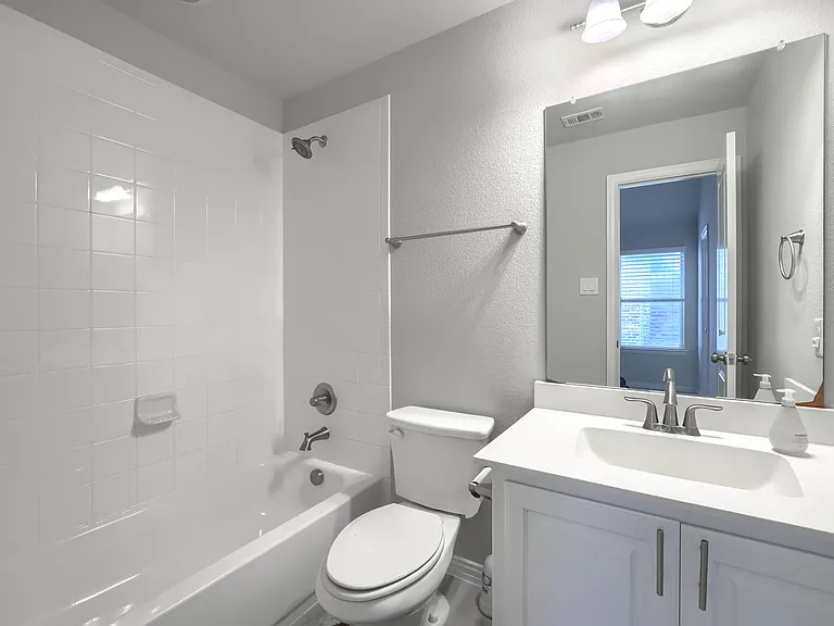 14175 Wheatfield Ln — Photo 28