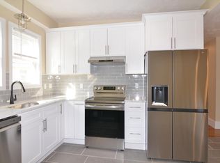 53 Holmes St #1, Quincy, MA 02171