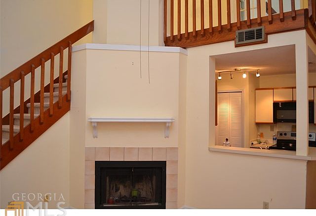 1st image of 212 Saint Andrews Ct