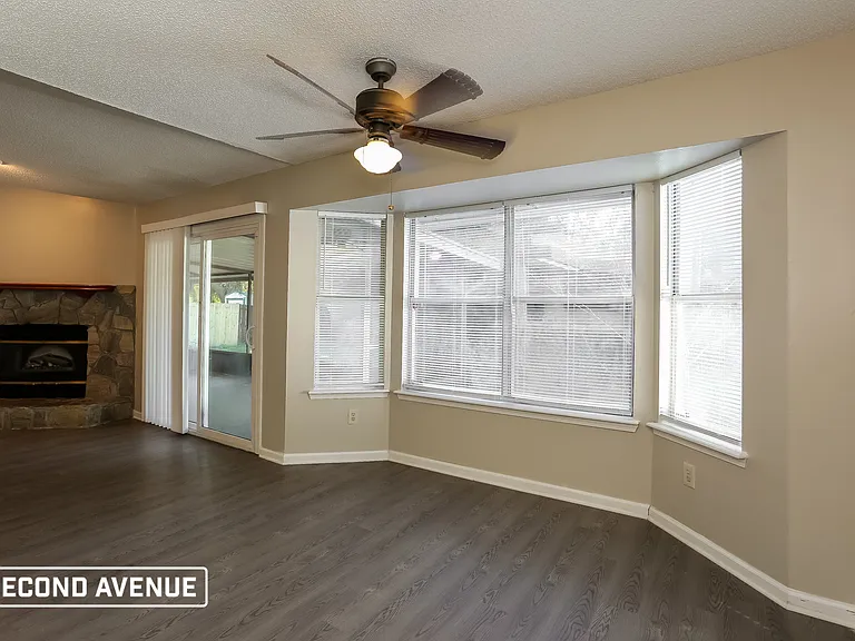 6604 Arancio Dr W — Photo 3