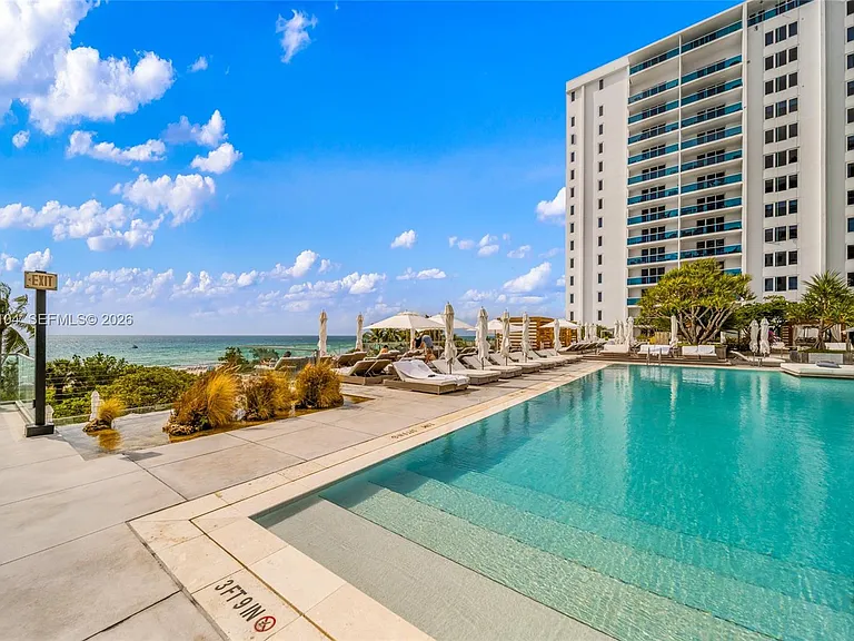 2301 Collins Ave #1030 — Photo 28