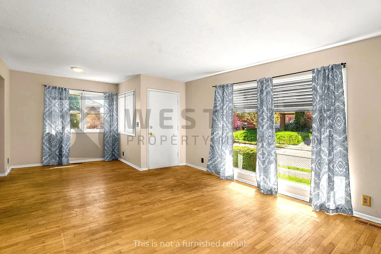4 bed, 1996 sqft, $3,200 — Photo 4