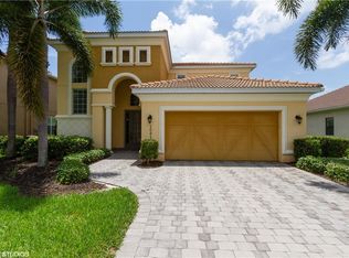 1681 Serrano Cir, Naples, FL 34105