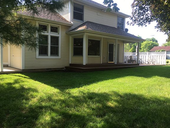 4th image of 20 McCutcheon Ct N