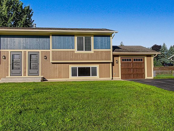 2nd image of 1381 Easter Ln