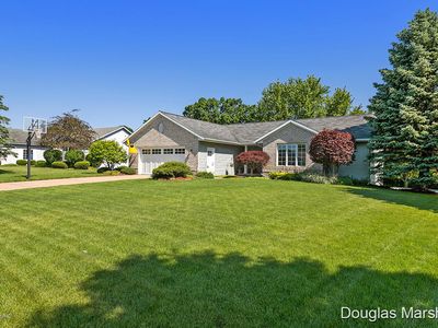 1115 Lumina Dr, Jenison, MI, 49428
