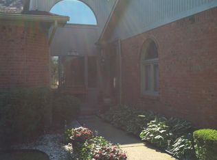 51398 Fox Hill Trl, Chesterfield, MI 48047