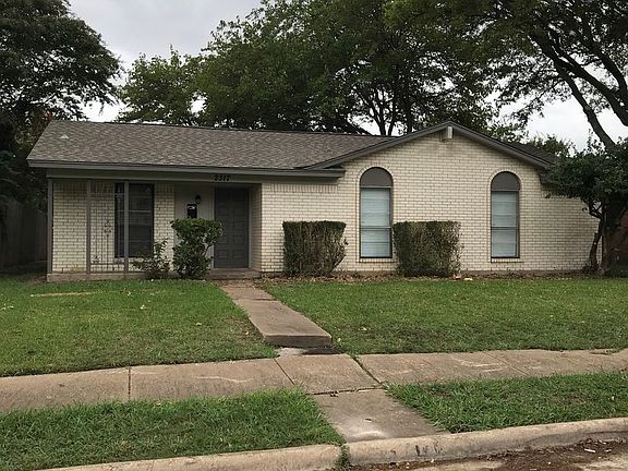 3rd image of 2317 Richbrook Dr