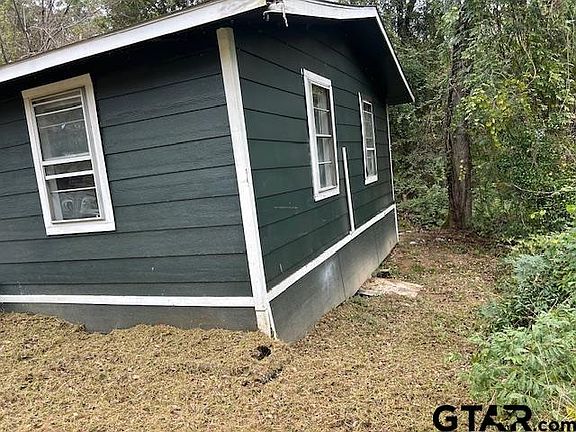 3rd image of 7227 Forest Hill Dr