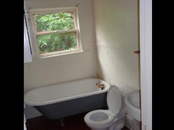 5th image of 2440 Laurel St APT C