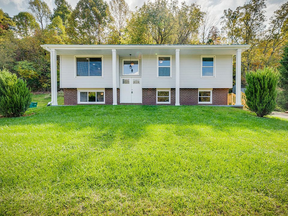 1st image of 4609 Woodcliff Dr