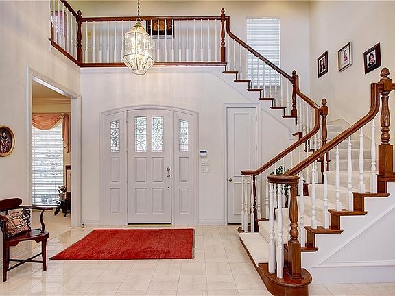 5th image of 3408 Emily Dr