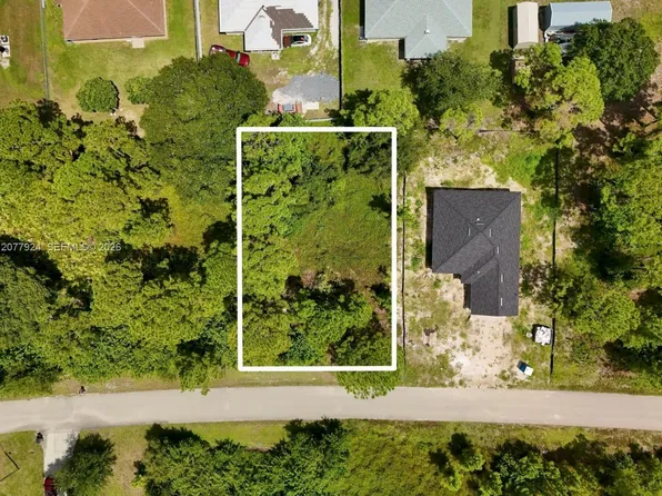 523 Summit Ave S, Lehigh Acres, FL 33974