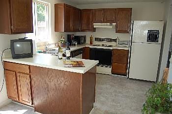 3rd image of 9704 Candace Ct