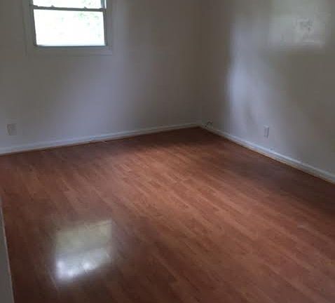 5th image of 3901 N Lawndale Ave