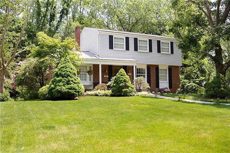 5959 Leprechaun Dr photo 1