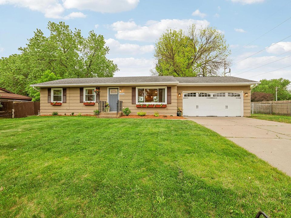 1st image of 1392 Amaryllis Ln