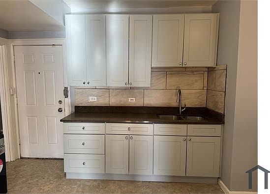 2nd image of 7753 S Kingston Ave APT 2