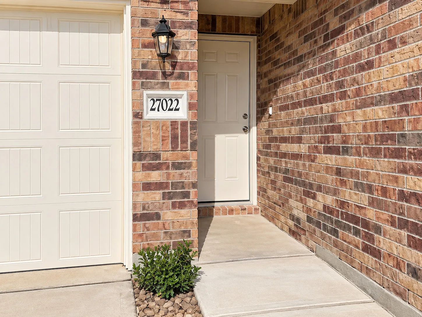 5 bed, 1863 sqft, $3,000 — Photo 2