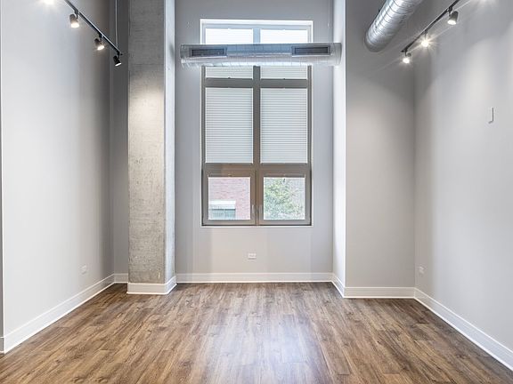 5th image of 3817-45 N Broadway St #3833-224