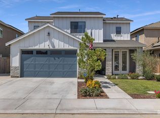3521 Tawney Oaks Ln, Shafter, CA 93263