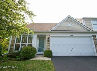 667 N Charter Hall Dr, Palatine, IL 60067